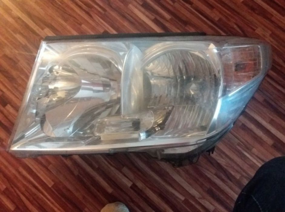 Фара Lend Cruiser