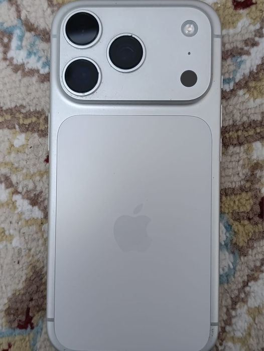 Iphone 17 pro 256 gb 100% аккумулятор