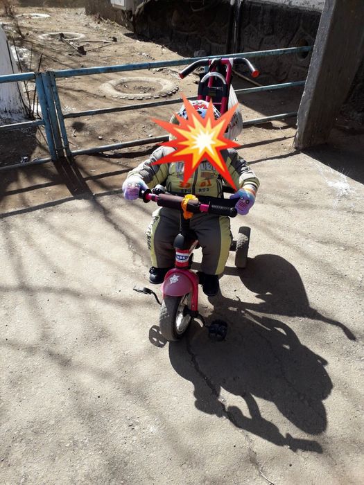 Отдам велик с ручкой