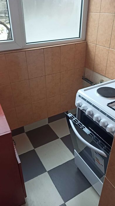 Дава се под наем Многостаен апартамент в Плевен, 9-ти квартал - 115 кв.м за 348.84 € - Снимка #8