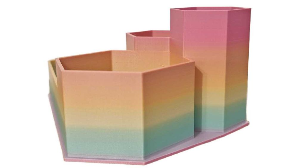 3D принтиран органайзер за бюро с 4 отделения