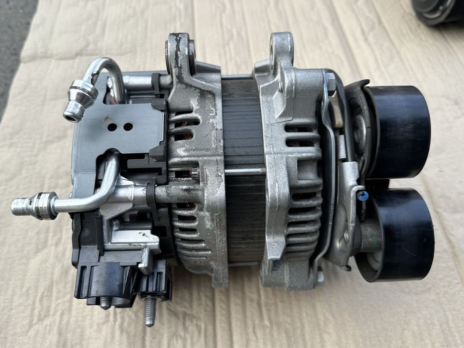 Alternator / Compresor ac BMW Seria 3 4 5 X3 X4 X5 X6 X7