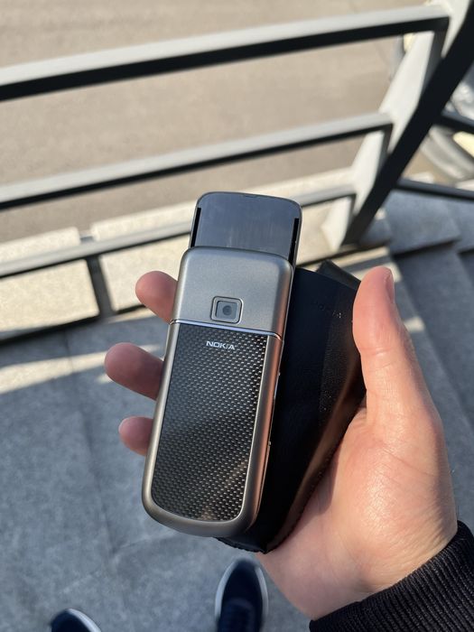Nokia 8800 Art Carbon