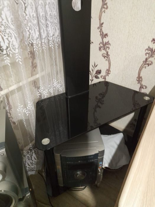 Продам тумбу для телевизора