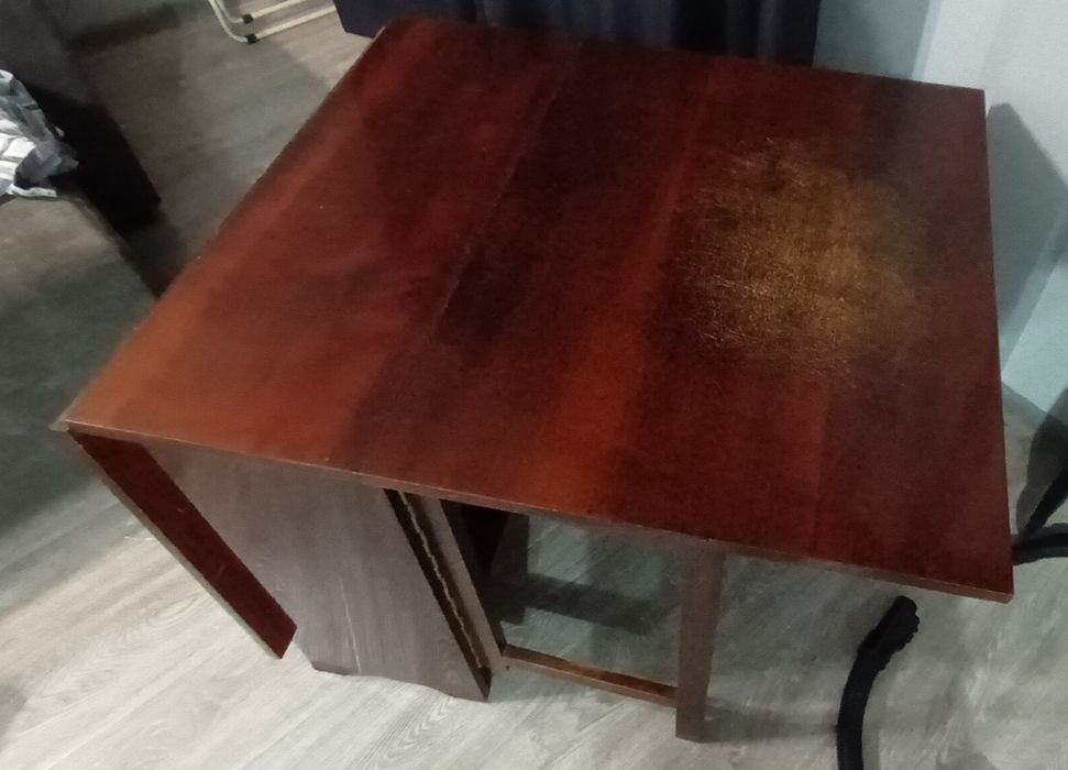 Продаю стол расскладной