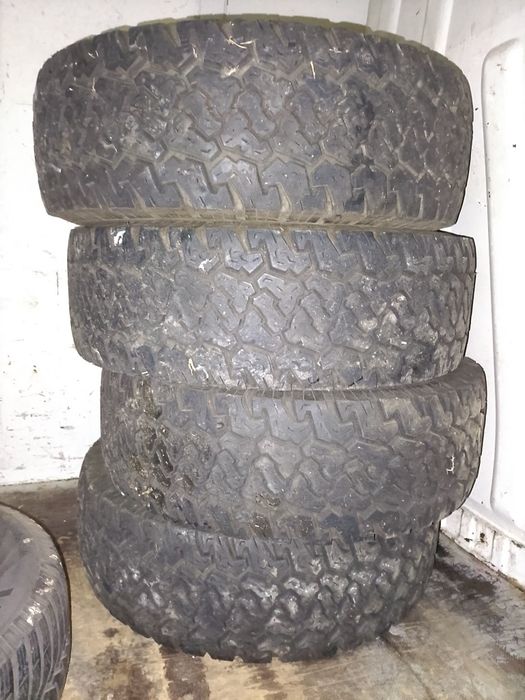 Продавам гуми  за кал