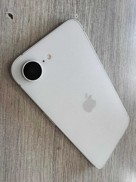 iPhone 16e 128GB -94%