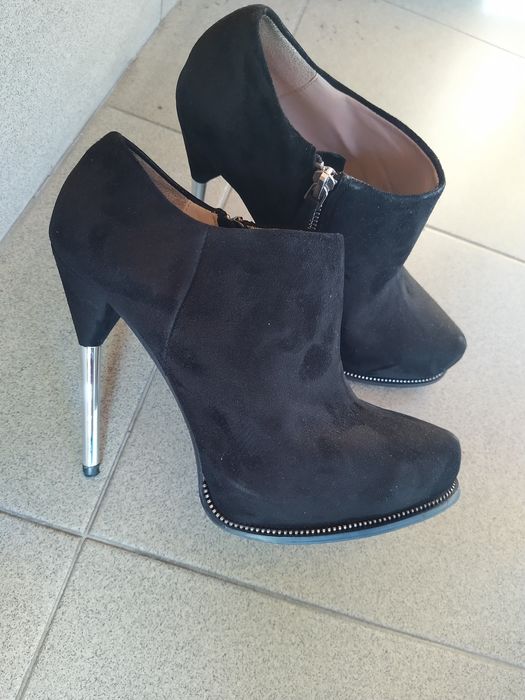 Боти ZARA висок ток