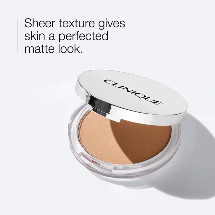 Pudra Clinique Superpowder Double Face Makeup nuanța 02 Matte Beige