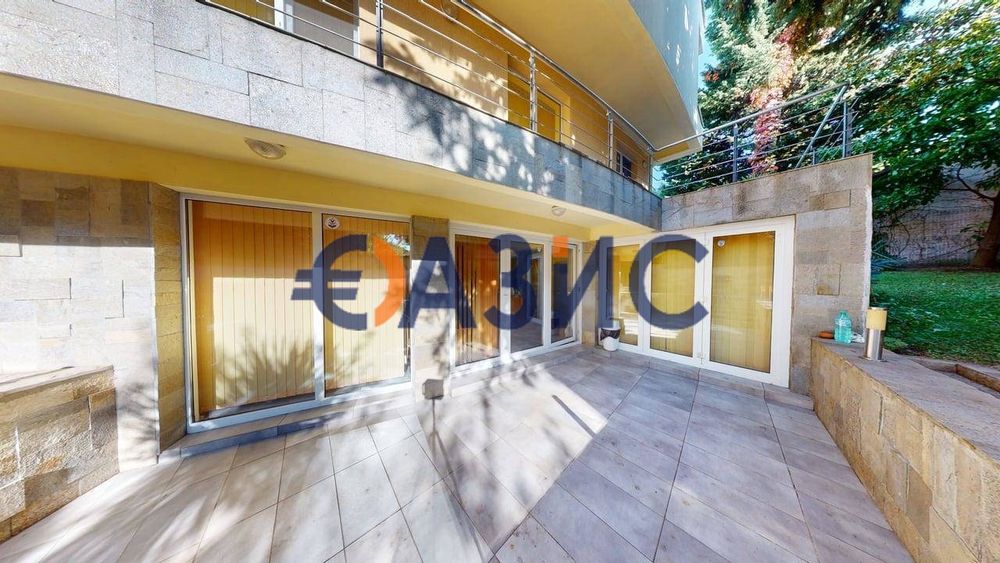 Продава се Къща в к.к. Слънчев бряг - 415 кв.м за 1100 €/кв.м - Снимка #10