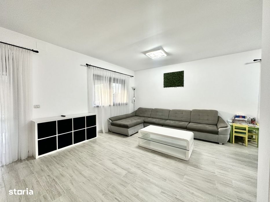 Duplex spatios cu 4 camere | Zid dublu | Panouri fotovoltaice - Mosnit