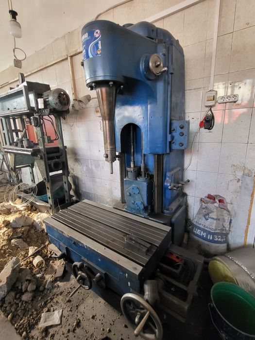 Станки Фрезерный и тд.