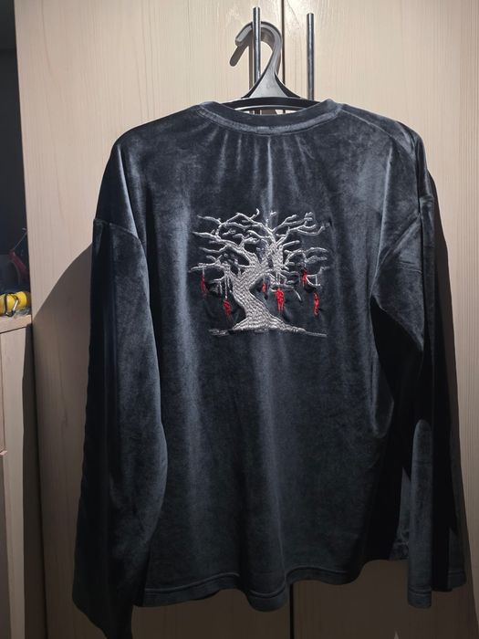 Продам нефорский свитшот heartless