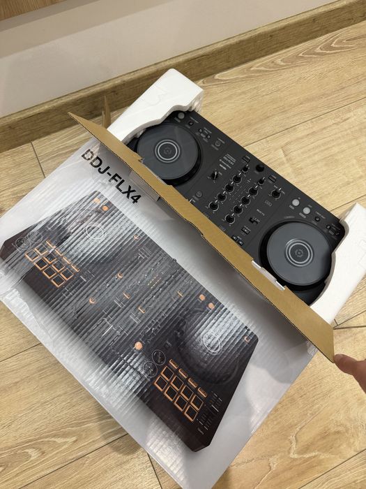 DDJ-FLX4 [+Подарък]