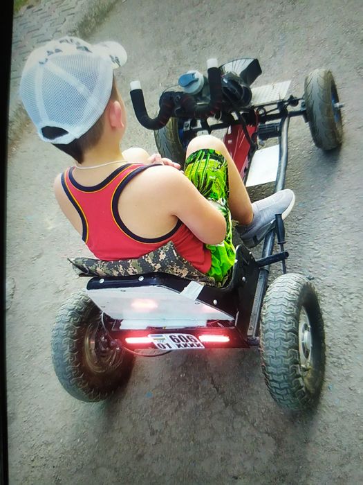 Электронный автомобиль для детей от 6 лет до  предела