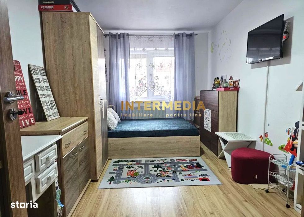 Apartament 3 camere CETATE Bulevard Etaj 3 Renovat Total Mobilat Beci