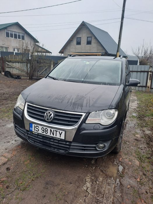 Vând sau schimb touran 1.9 tdi an 2008 Model Facelift