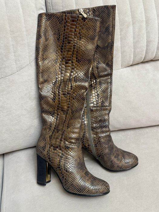 Срочно продам сапоги