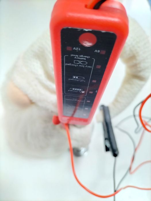 Tester auto baterii