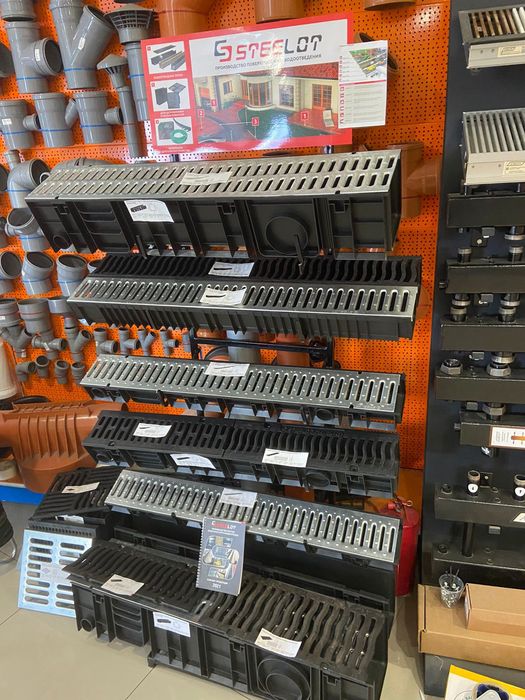 Брусчатка ва кафелда егиладиган сувлар учун копкогли ариклар. Газон