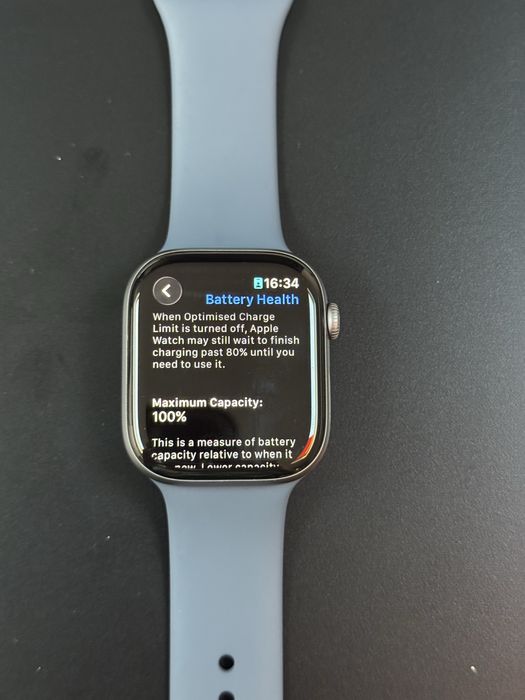 Apple watch seria 11 impecabil, plus o curea .