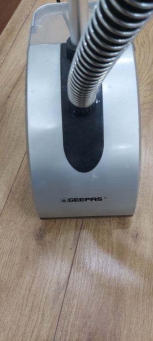 Продам паровой утюг отпариватель