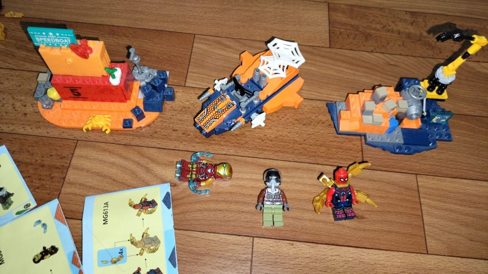 Продам 3 Лего набора по фильму "человек паук:  возвращение домой."