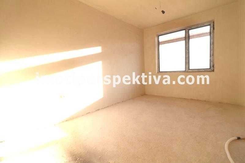 Продава се Тристаен апартамент в Пловдив, Тракия - 121 кв.м за 1228 €/кв.м - Снимка #1