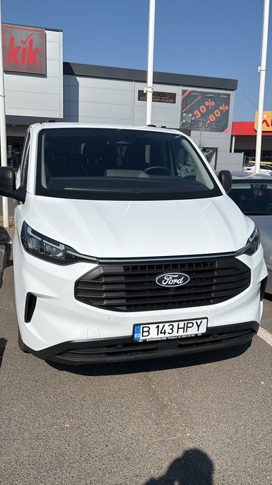 Închiriere microbuze 8+1 și 20+1