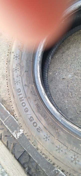 8.3mm! 205 60 16 Dunlop winter sport 5