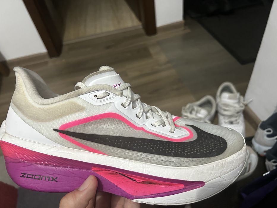 Nike zoomfly 6 pot lasa din pret