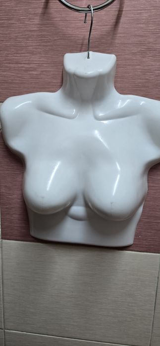 Продам вешалку, торс, бюст