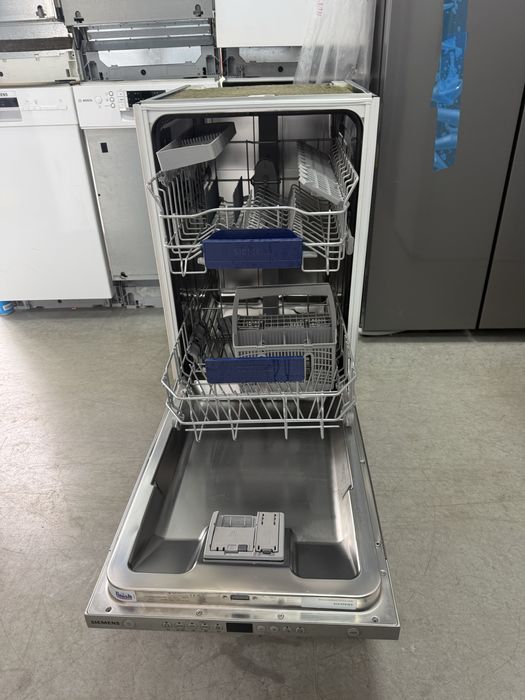 Съдомиялна  за пълно вграждане Siemens 45см