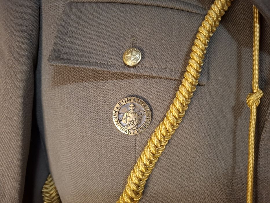Costum militar, mărime mai mica NOU