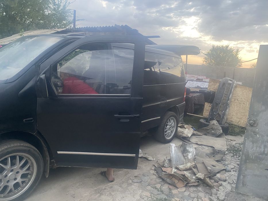 Разбор  Mercedes Vito w638. 2.8 2.3