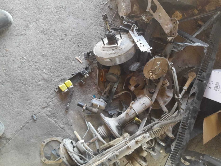 Запчасти для мазды 626