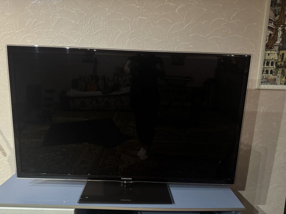 Продам Телевизор самсунг смарт 2011