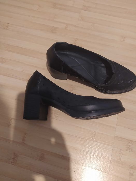 Български обувки Ина