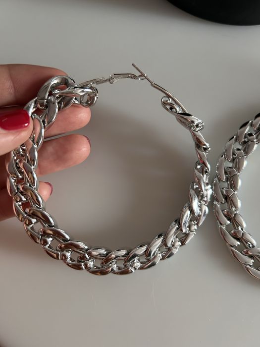 Обици в сребрист цвят