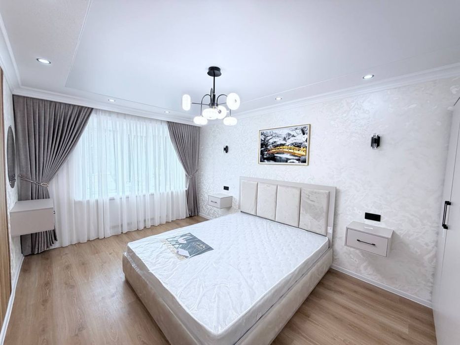 Продается 3 ком. Квартира площадью 76 кв.м. Адрес Проспект Наваи