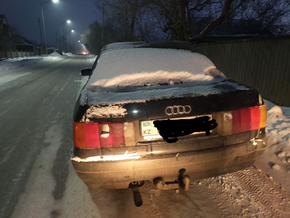 Продам Ауди 80 ездит в  г. Щучинске