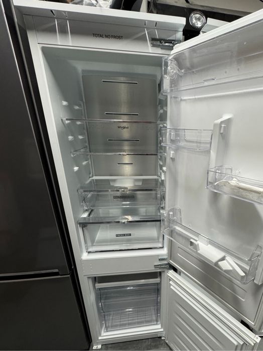 Combină frigorifică încorporabilă Whirlpool WHC18T132