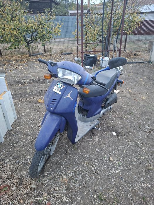 Vând scuter HONDA sh 49 cc 2 timpi sau schimb cu Kukirin G2