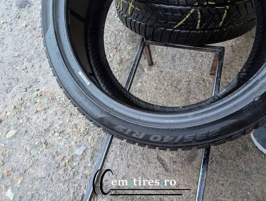 SET 2 Anvelope Iarna 235/40 R19 PIRELLI Sottozero 3 Elect 96V - PNCS