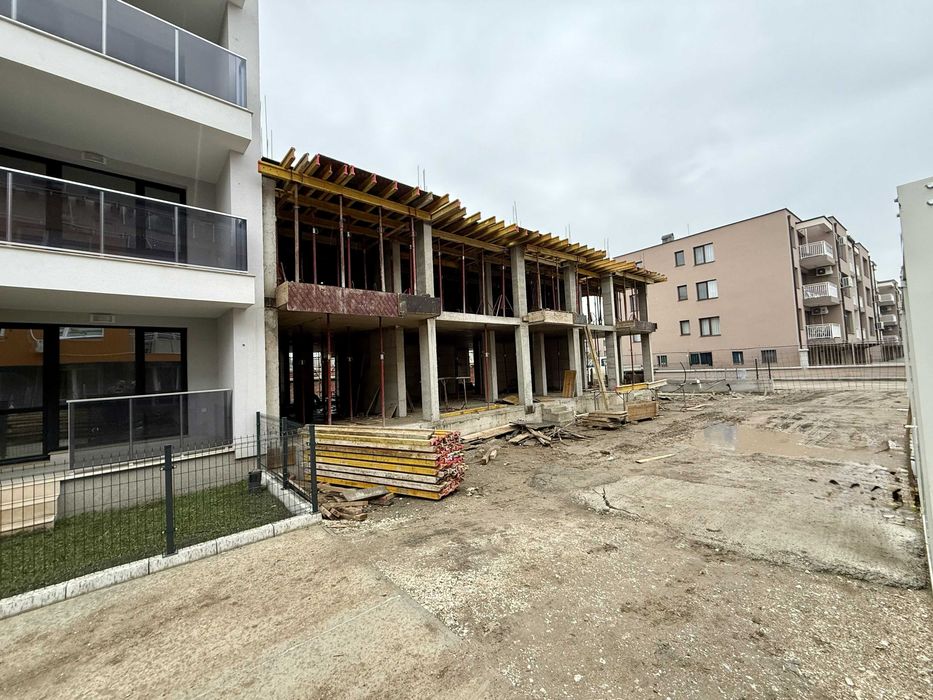 Продава се Тристаен апартамент в Пловдив, Коматевски възел - 85 кв.м за 710 €/кв.м - Снимка #2