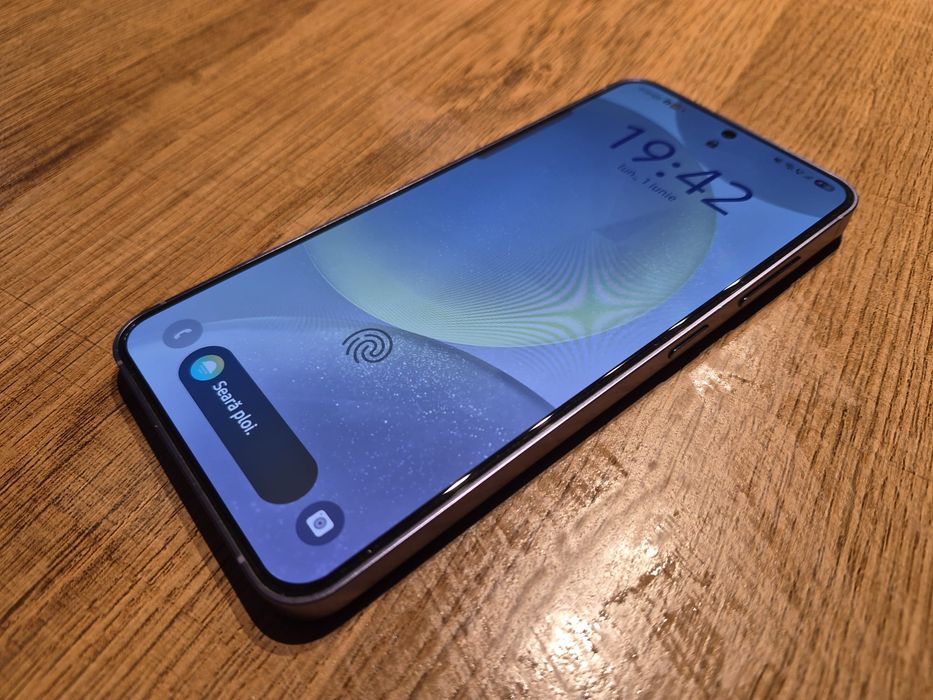 Vând Samsung Galaxy S24 - Stare Excelentă