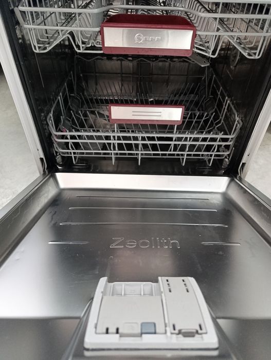 Съдомиялна машина за пълно вграждане NEFF 60см