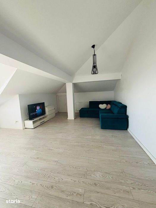 Vând apartament str Safirului 87 mp utili plus pod 30mp