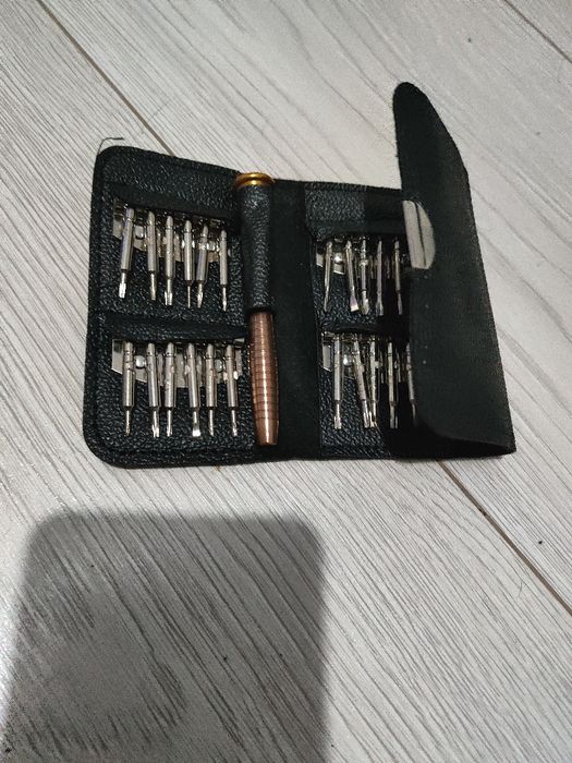 Ustensile mecanica fina