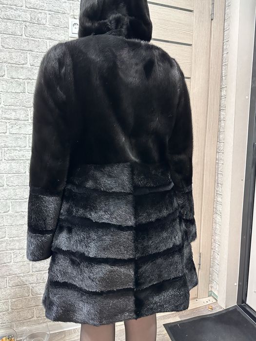 Продам Норковую шубу